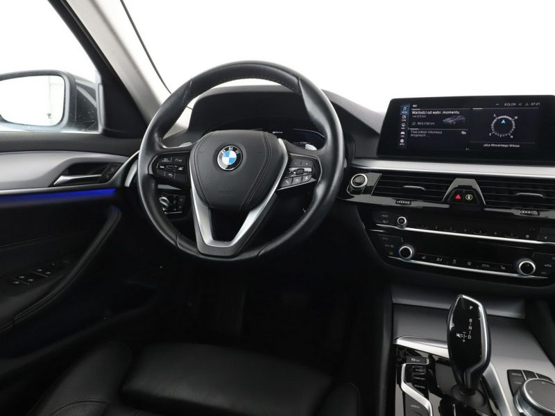 BMW 530 Plug-In Navi Kamera cofania Klimatyzacja Podgrzewane fotele Skórzana t G30 (2017-)