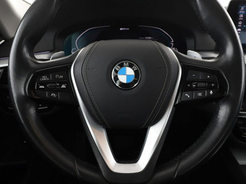 BMW 530 Plug-In Navi Kamera cofania Klimatyzacja Podgrzewane fotele Skórzana t G30 (2017-)