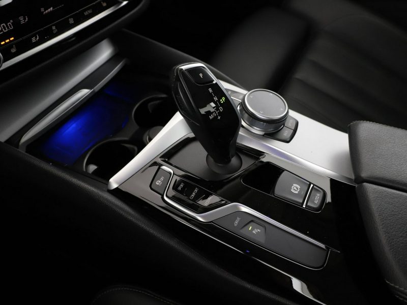 BMW 530 Plug-In Navi Kamera cofania Klimatyzacja Podgrzewane fotele Skórzana t G30 (2017-)
