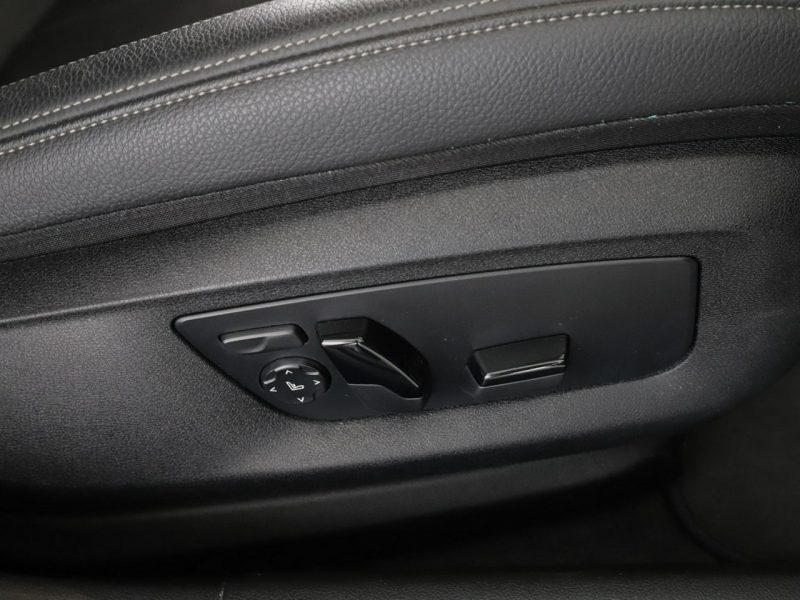 BMW 530 Plug-In Navi Kamera cofania Klimatyzacja Podgrzewane fotele Skórzana t G30 (2017-)