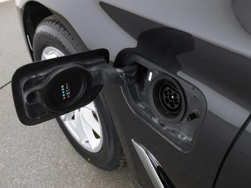 BMW 530 Plug-In Navi Kamera cofania Klimatyzacja Podgrzewane fotele Skórzana t G30 (2017-)