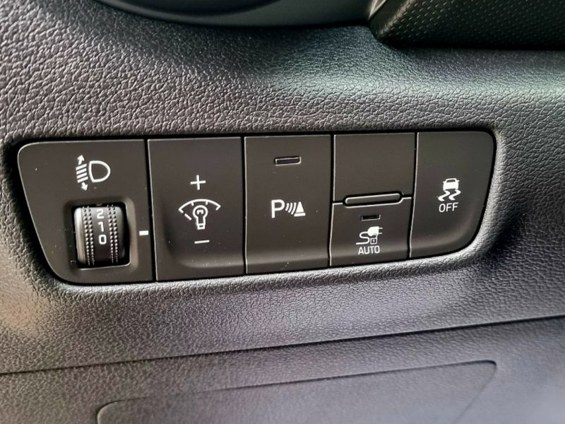 Hyundai Kona Pisemna Gwarancja 12 miesięcy II (2023-)
