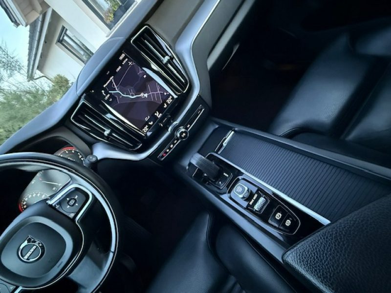 Volvo XC 60 B4 BENZYNA, BUSINESS, SZYBER DACH, KAMERA, BLISY, TOP AUTO II (2017-)