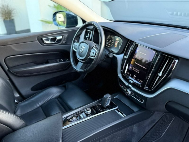 Volvo XC 60 B4 BENZYNA, BUSINESS, SZYBER DACH, KAMERA, BLISY, TOP AUTO II (2017-)