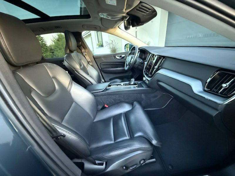 Volvo XC 60 B4 BENZYNA, BUSINESS, SZYBER DACH, KAMERA, BLISY, TOP AUTO II (2017-)