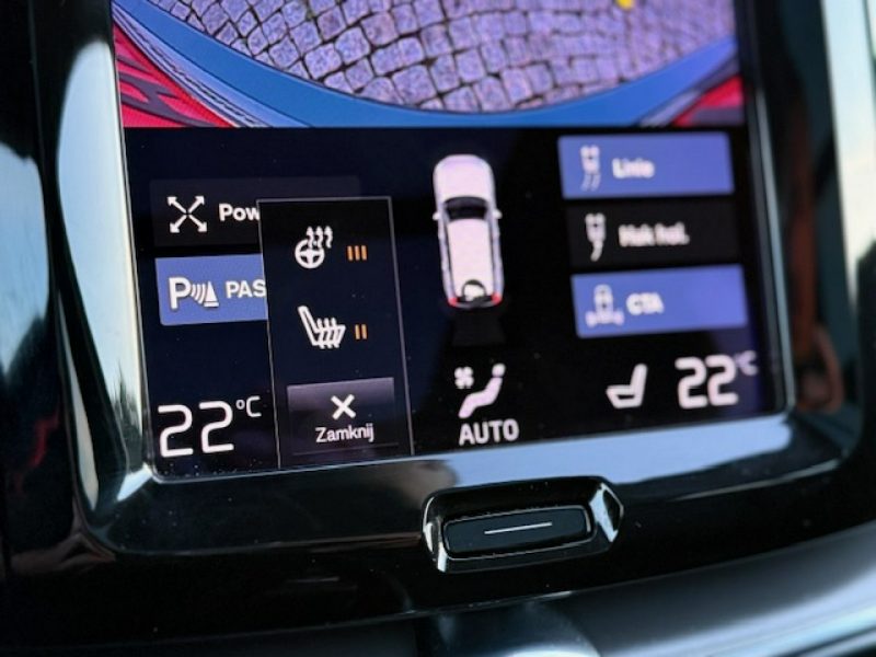Volvo XC 60 B4 BENZYNA, BUSINESS, SZYBER DACH, KAMERA, BLISY, TOP AUTO II (2017-)