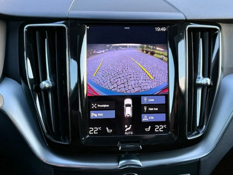 Volvo XC 60 B4 BENZYNA, BUSINESS, SZYBER DACH, KAMERA, BLISY, TOP AUTO II (2017-)