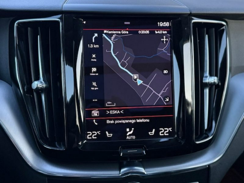 Volvo XC 60 B4 BENZYNA, BUSINESS, SZYBER DACH, KAMERA, BLISY, TOP AUTO II (2017-)