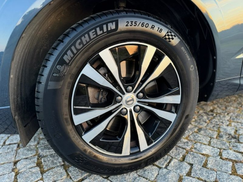 Volvo XC 60 B4 BENZYNA, BUSINESS, SZYBER DACH, KAMERA, BLISY, TOP AUTO II (2017-)
