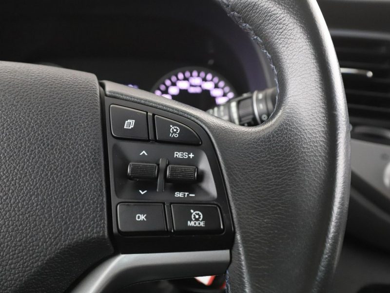 Hyundai Tucson klima auto navi grzane fotele kamera i czujniki parkowania III (2015-2020)