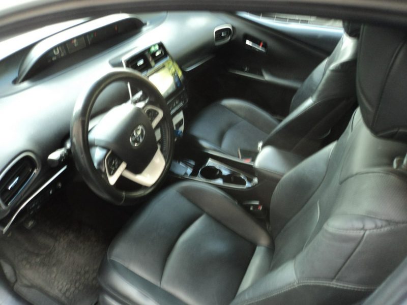 Toyota Prius sprzedam TOYOTE PRIUS 1.8 HYBRYDA+GAZ 2x komp.opon L+z V (2015-)