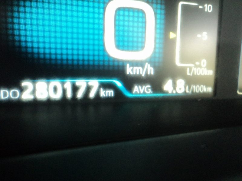 Toyota Prius sprzedam TOYOTE PRIUS 1.8 HYBRYDA+GAZ 2x komp.opon L+z V (2015-)