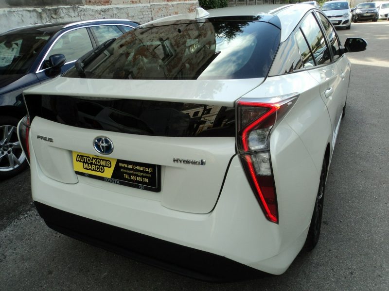 Toyota Prius sprzedam TOYOTE PRIUS 1.8 HYBRYDA+GAZ 2x komp.opon L+z V (2015-)