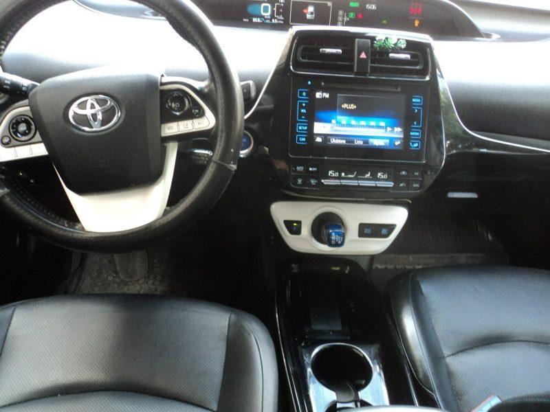 Toyota Prius sprzedam TOYOTE PRIUS 1.8 HYBRYDA+GAZ 2x komp.opon L+z V (2015-)