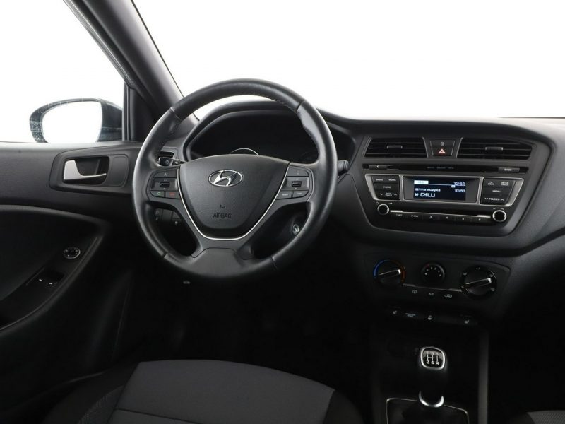 Hyundai i20 klimatyzacja multifunkcja grzane fotele i kierownica II (2014-2020)