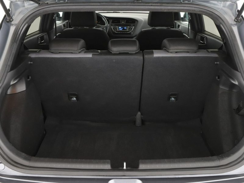 Hyundai i20 klimatyzacja multifunkcja grzane fotele i kierownica II (2014-2020)