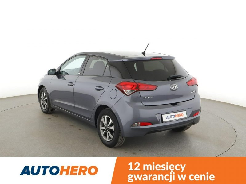 Hyundai i20 klimatyzacja multifunkcja grzane fotele i kierownica II (2014-2020)