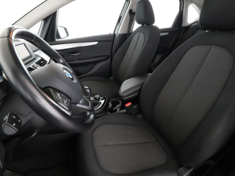 BMW 216 Advantage PDC klima-auto grzane fotele Bluetooth tempomat F45