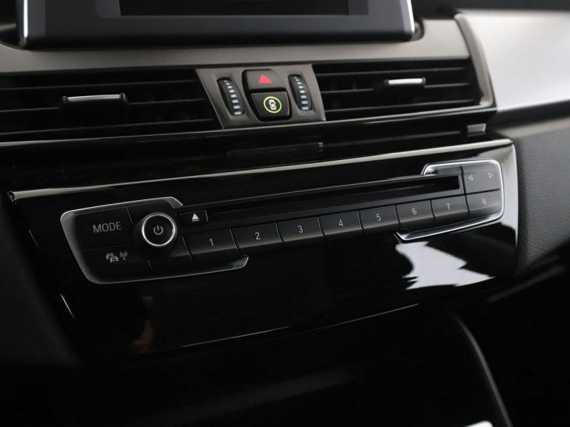 BMW 216 Advantage PDC klima-auto grzane fotele Bluetooth tempomat F45