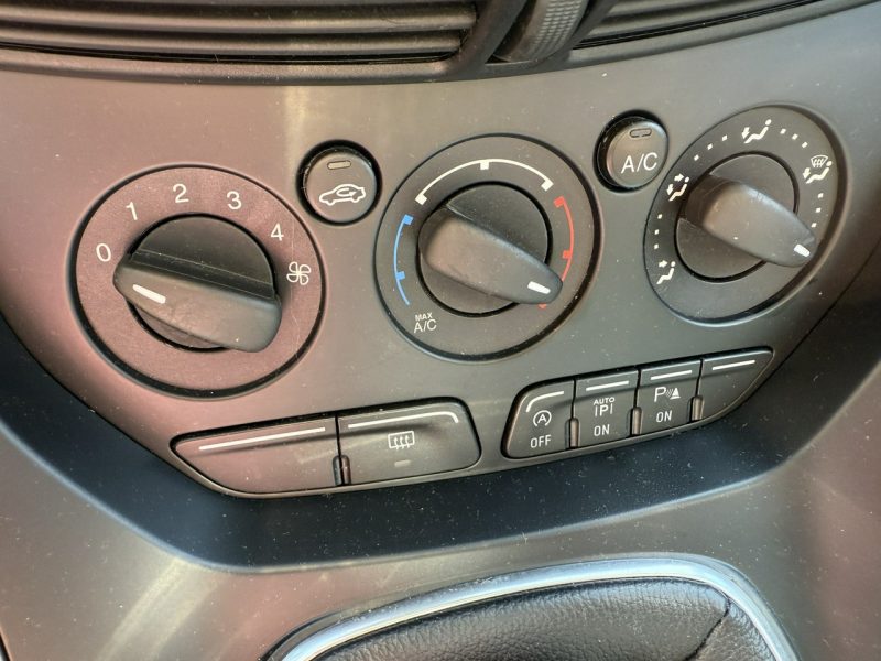 Ford C-Max 13r. 1.0 benzyna z Niemiec uszkodzony silnik II (2010-)