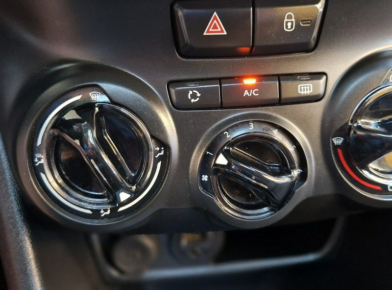 Peugeot 208 Zobacz opis !!W podanej cenie roczna gwarancja !! I (2012-2019)