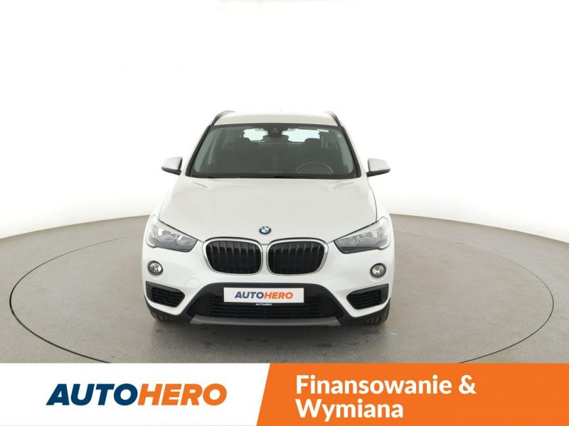 BMW X1 navi klima auto czujniki parkowania multifunkcja II (F48) (2015-)
