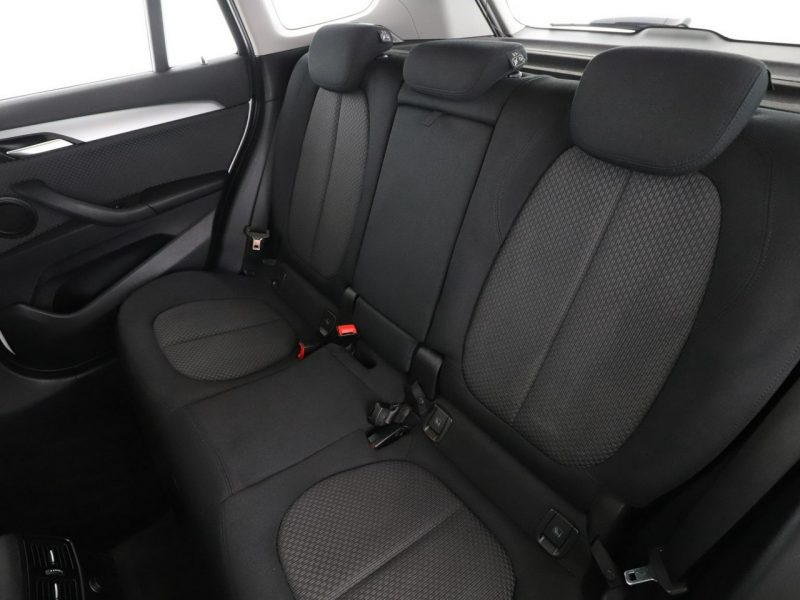 BMW X1 navi klima auto czujniki parkowania multifunkcja II (F48) (2015-)