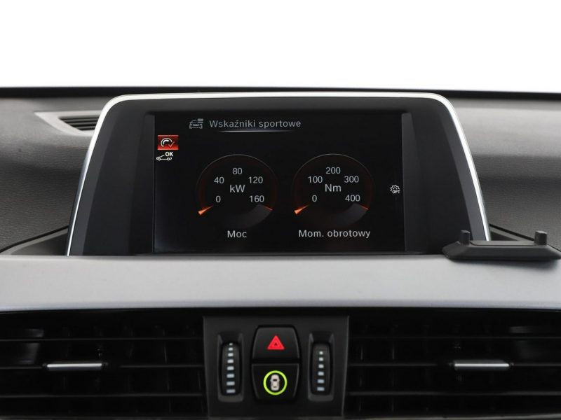 BMW X1 navi klima auto czujniki parkowania multifunkcja II (F48) (2015-)