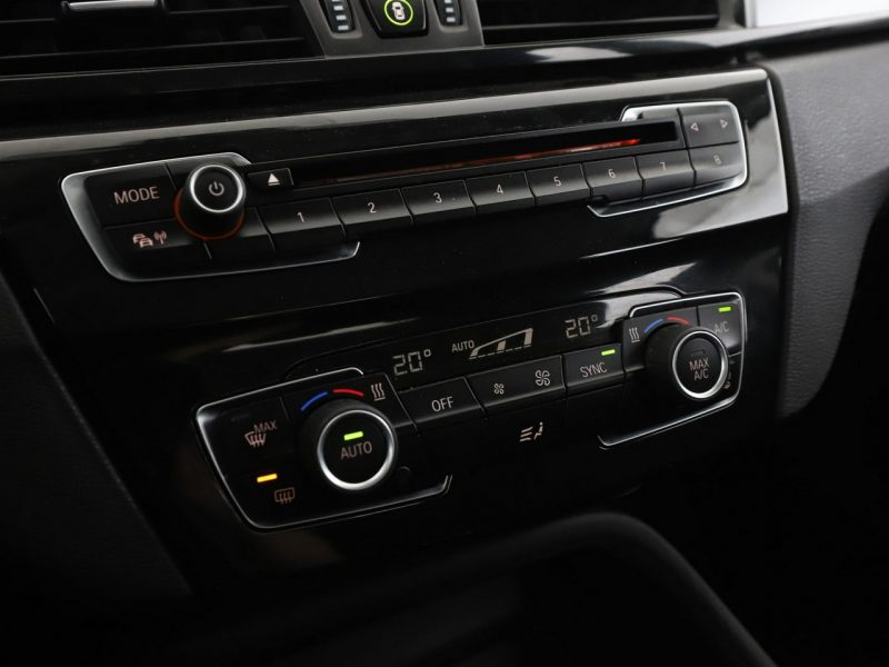 BMW X1 navi klima auto czujniki parkowania multifunkcja II (F48) (2015-)