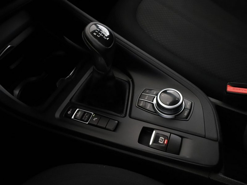 BMW X1 navi klima auto czujniki parkowania multifunkcja II (F48) (2015-)