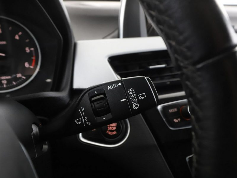 BMW X1 navi klima auto czujniki parkowania multifunkcja II (F48) (2015-)