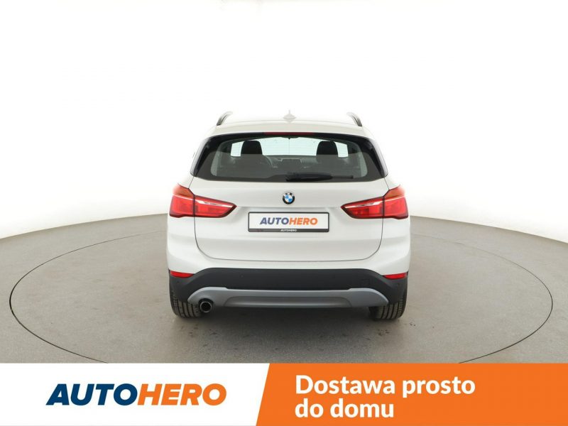 BMW X1 navi klima auto czujniki parkowania multifunkcja II (F48) (2015-)