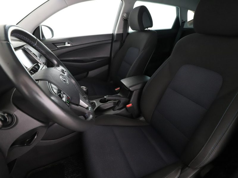 Hyundai Tucson klima auto navi grzane fotele kamera i czujniki parkowania III (2015-2020)