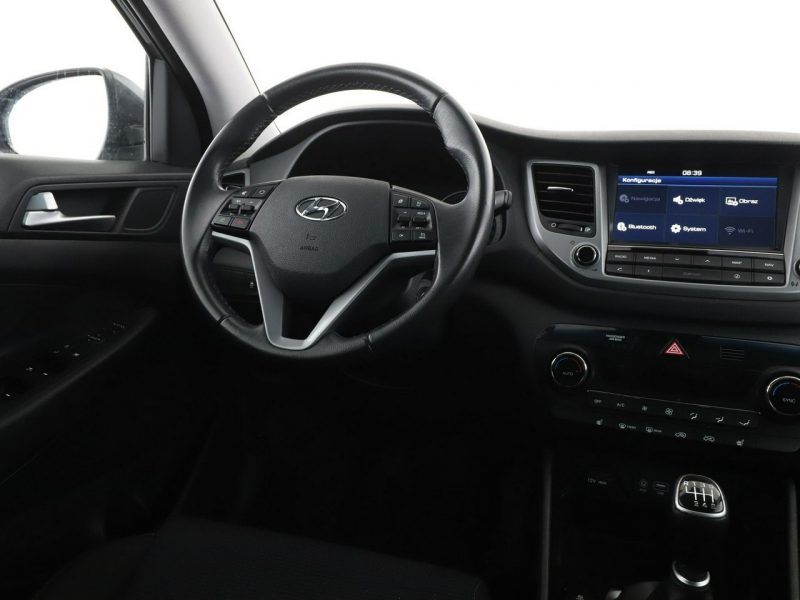 Hyundai Tucson klima auto navi grzane fotele kamera i czujniki parkowania III (2015-2020)