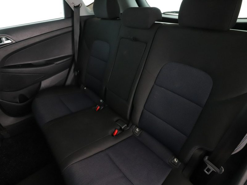 Hyundai Tucson klima auto navi grzane fotele kamera i czujniki parkowania III (2015-2020)