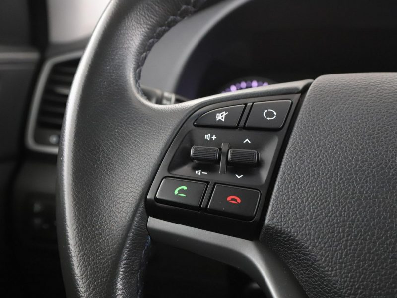 Hyundai Tucson klima auto navi grzane fotele kamera i czujniki parkowania III (2015-2020)