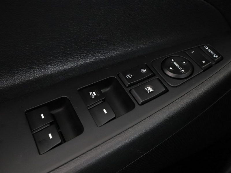 Hyundai Tucson klima auto navi grzane fotele kamera i czujniki parkowania III (2015-2020)