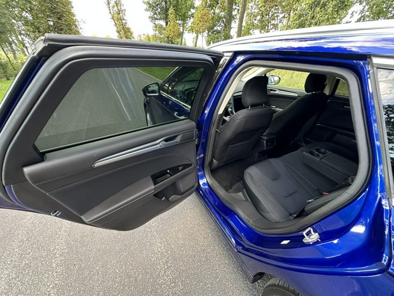 Ford Mondeo MK5 2.0 TDCI 150 Koni Convers Titanium Led Navi PowerShift Alu 17 Mk5 (2014-)
