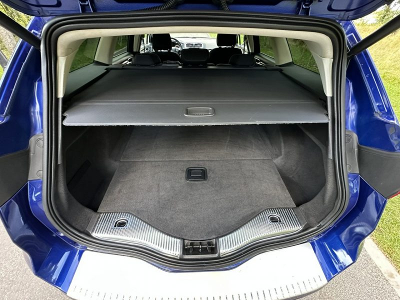 Ford Mondeo MK5 2.0 TDCI 150 Koni Convers Titanium Led Navi PowerShift Alu 17 Mk5 (2014-)