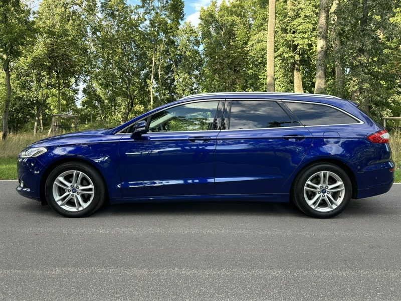 Ford Mondeo MK5 2.0 TDCI 150 Koni Convers Titanium Led Navi PowerShift Alu 17 Mk5 (2014-)