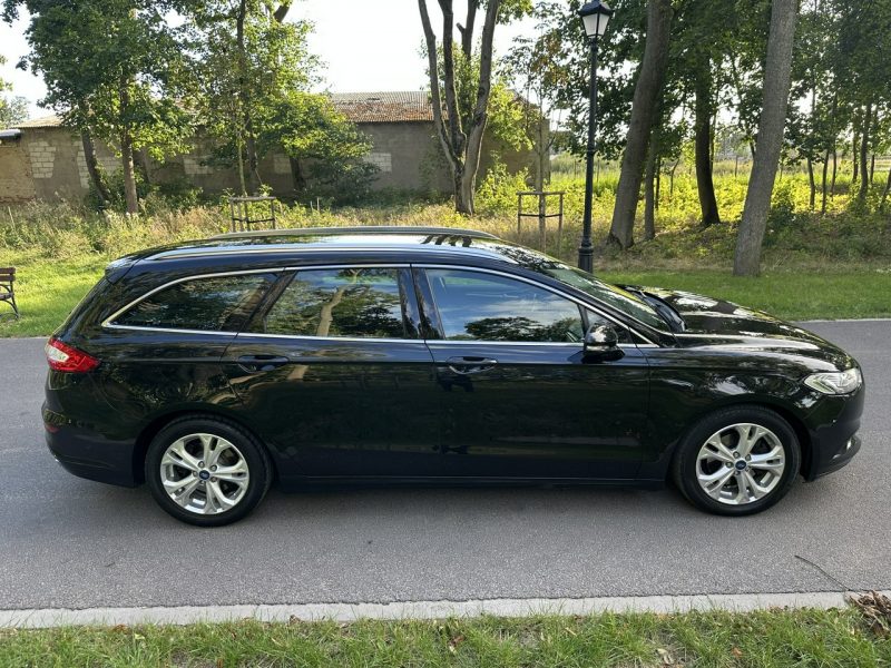 Ford Mondeo MK5 2.0 TDCI 180 Koni Convers Titanium Led Navi PowerShift Alu 17 Mk5 (2014-)