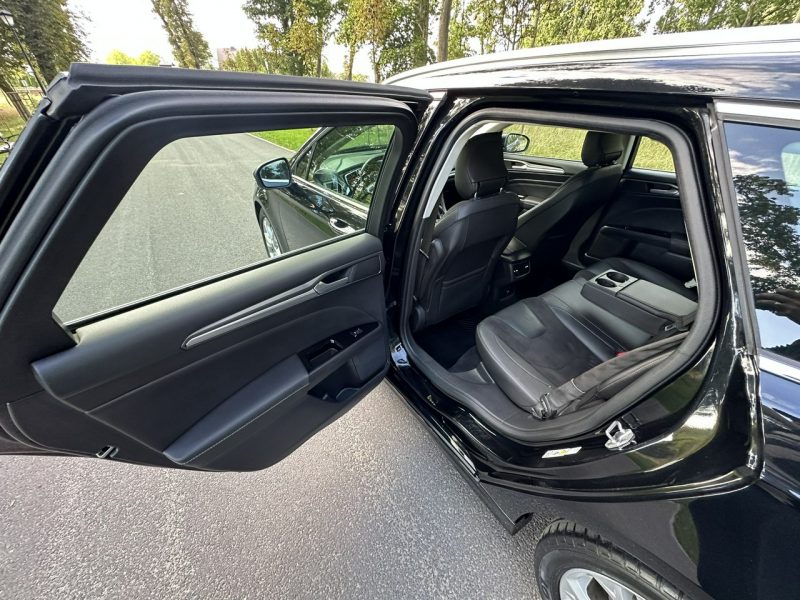 Ford Mondeo MK5 2.0 TDCI 180 Koni Convers Titanium Led Navi PowerShift Alu 17 Mk5 (2014-)