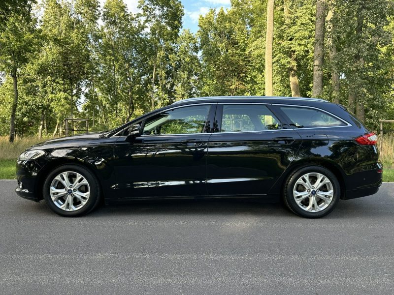 Ford Mondeo MK5 2.0 TDCI 180 Koni Convers Titanium Led Navi PowerShift Alu 17 Mk5 (2014-)