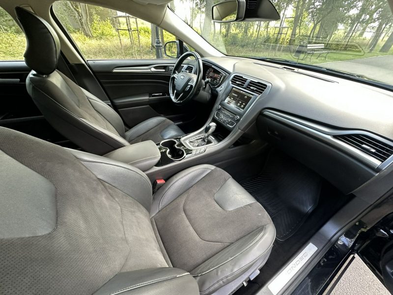 Ford Mondeo MK5 2.0 TDCI 180 Koni Convers Titanium Led Navi PowerShift Alu 17 Mk5 (2014-)