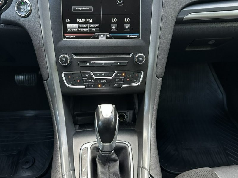 Ford Mondeo MK5 2.0 TDCI 180 Koni Convers Titanium Led Navi PowerShift Alu 17 Mk5 (2014-)