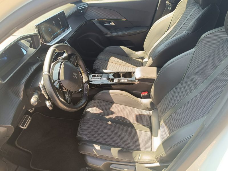 Peugeot 2008 1.2 PT 130KM [Eu6] GT -Automat -Navi II (2019-)