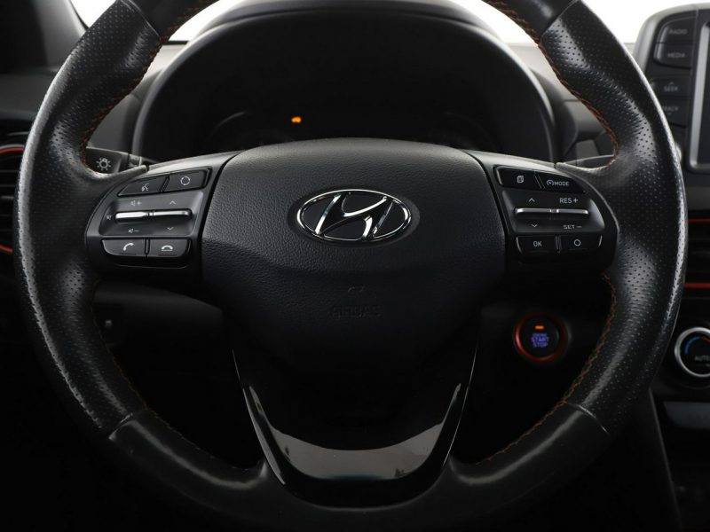 Hyundai Kona Style automat 177KM 4x4 navi tempomat grzane fotele kamera LED I (2017-2023)