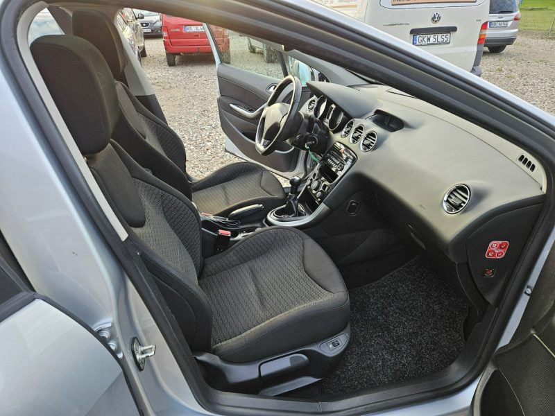 Peugeot 308 SW Opłacony Zadbany Serwisowany 7 os Panorama Klima Alu 2 kmpl kół 1Wł II (2011-2013)