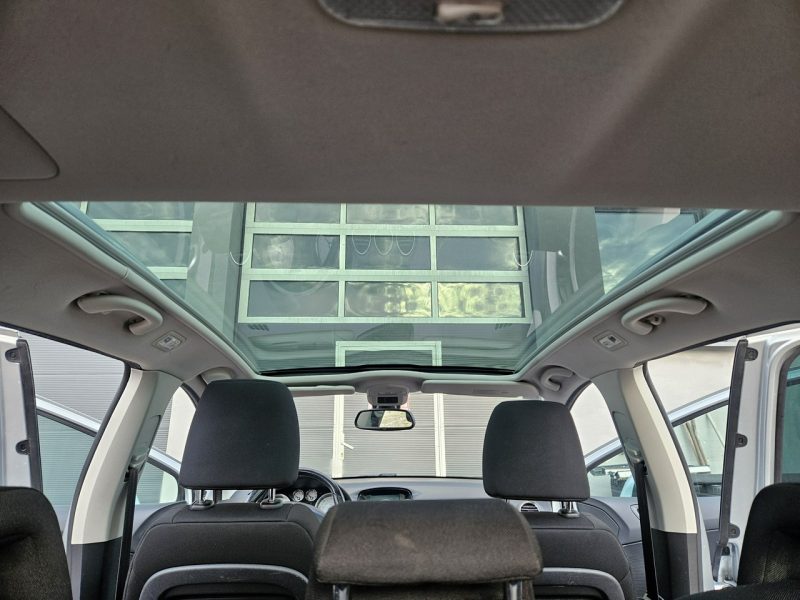 Peugeot 308 SW Opłacony Zadbany Serwisowany 7 os Panorama Klima Alu 2 kmpl kół 1Wł II (2011-2013)