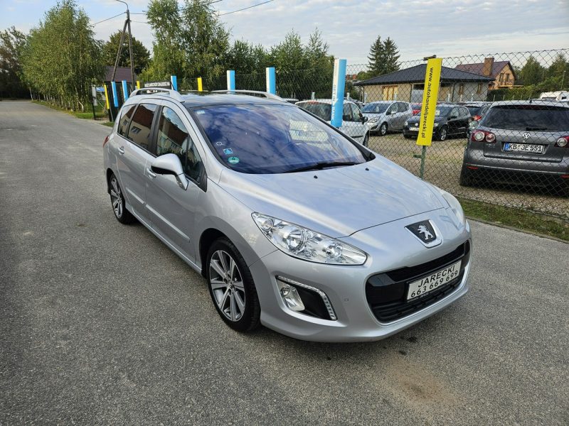 Peugeot 308 SW Opłacony Zadbany Serwisowany 7 os Panorama Klima Alu 2 kmpl kół 1Wł II (2011-2013)
